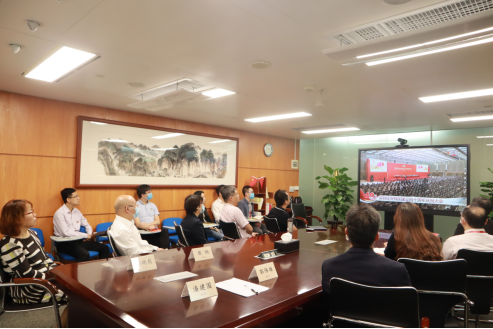 DB电竞
组织全体党员干部观看深圳经济特区建立40周年庆祝大会